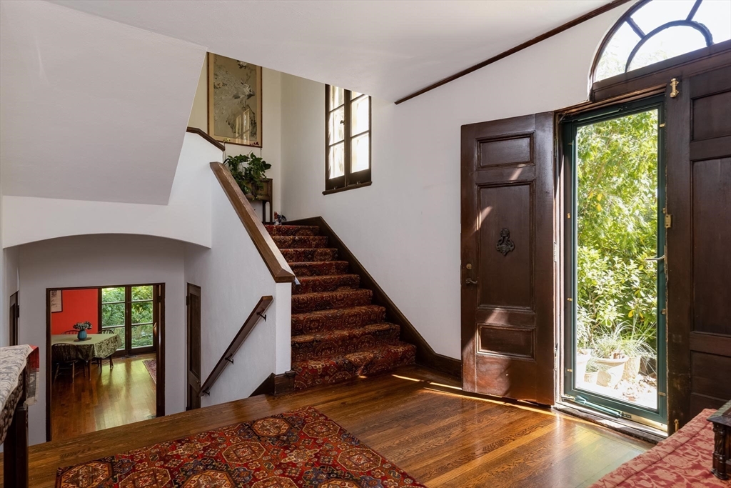 15 Goddard Ave