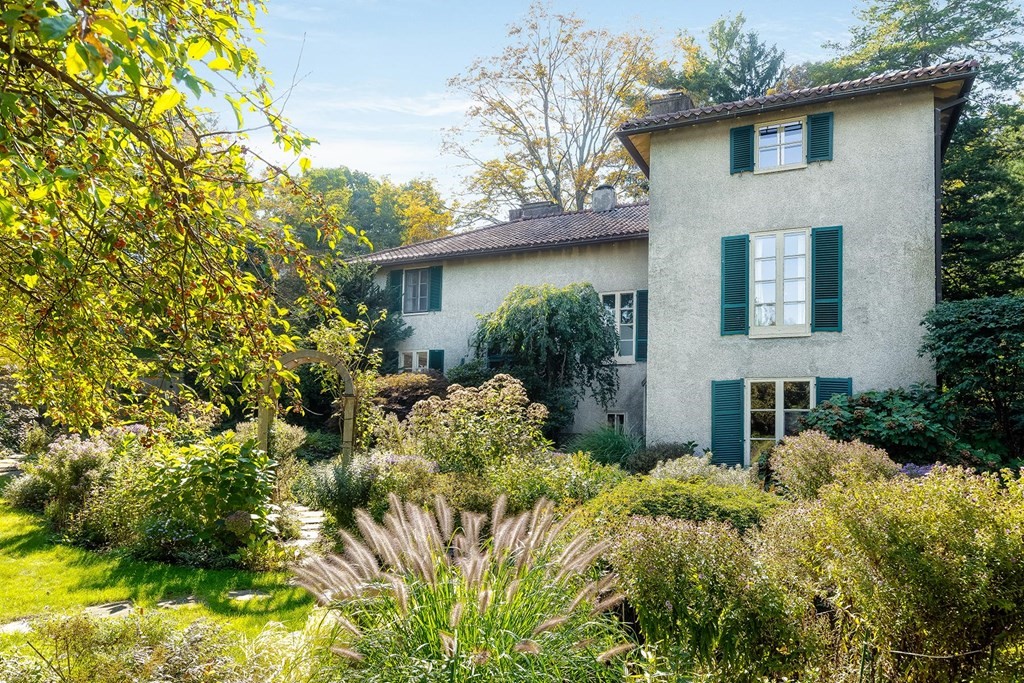 15 Goddard Ave