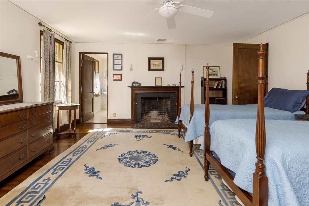 15 Goddard Ave