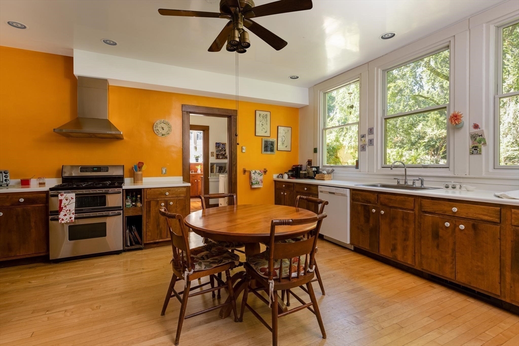 15 Goddard Ave