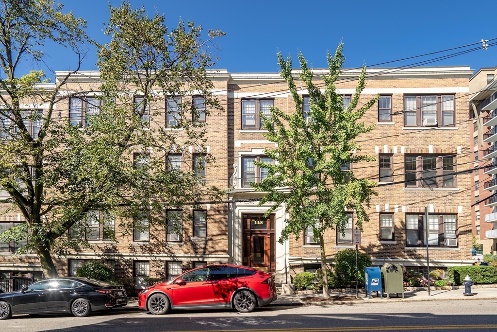 118 Saint Paul Street # 4