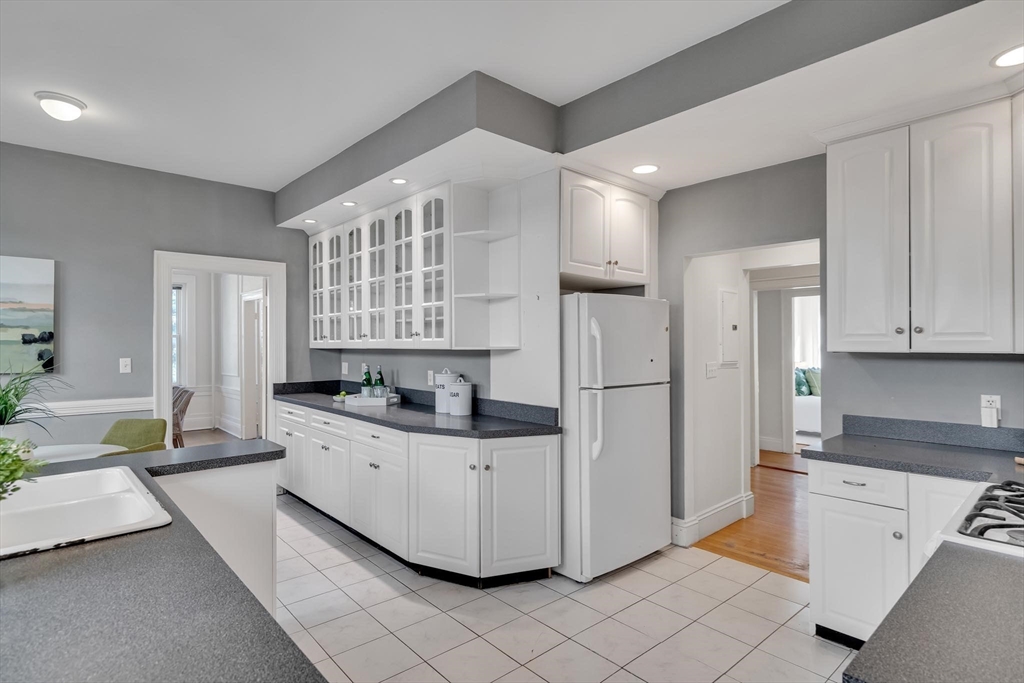 118 Saint Paul Street # 4