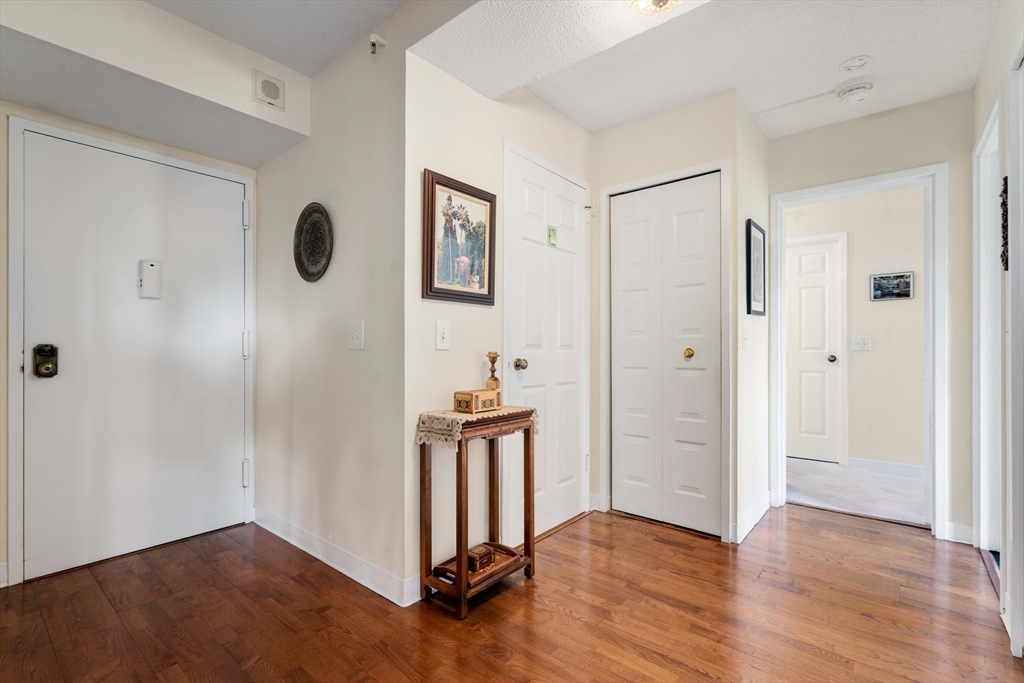 250 Hammond Pond Parkway # 612S
