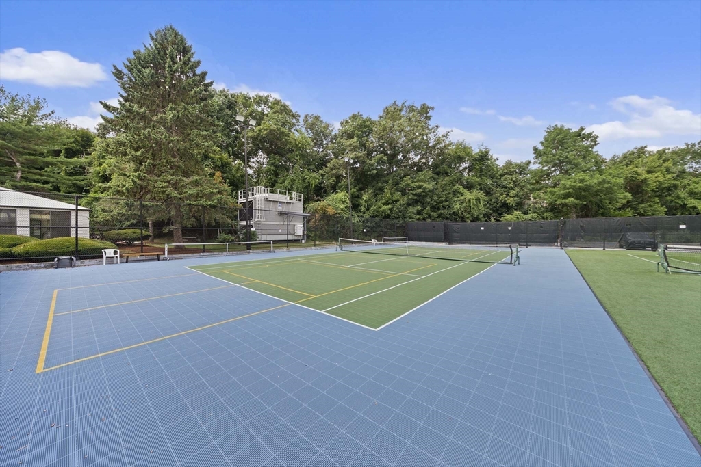 250 Hammond Pond Parkway # 612S