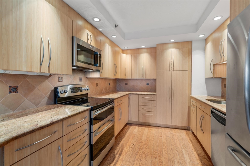 250 Hammond Pond Parkway # 205S