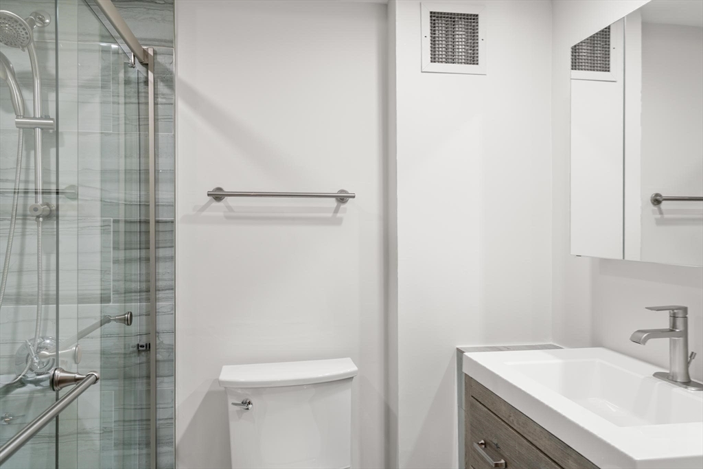 250 Hammond Pond Parkway # 205S