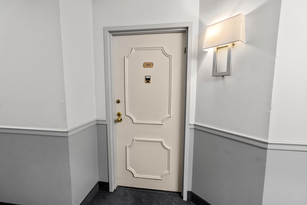 250 Hammond Pond Parkway # 205S