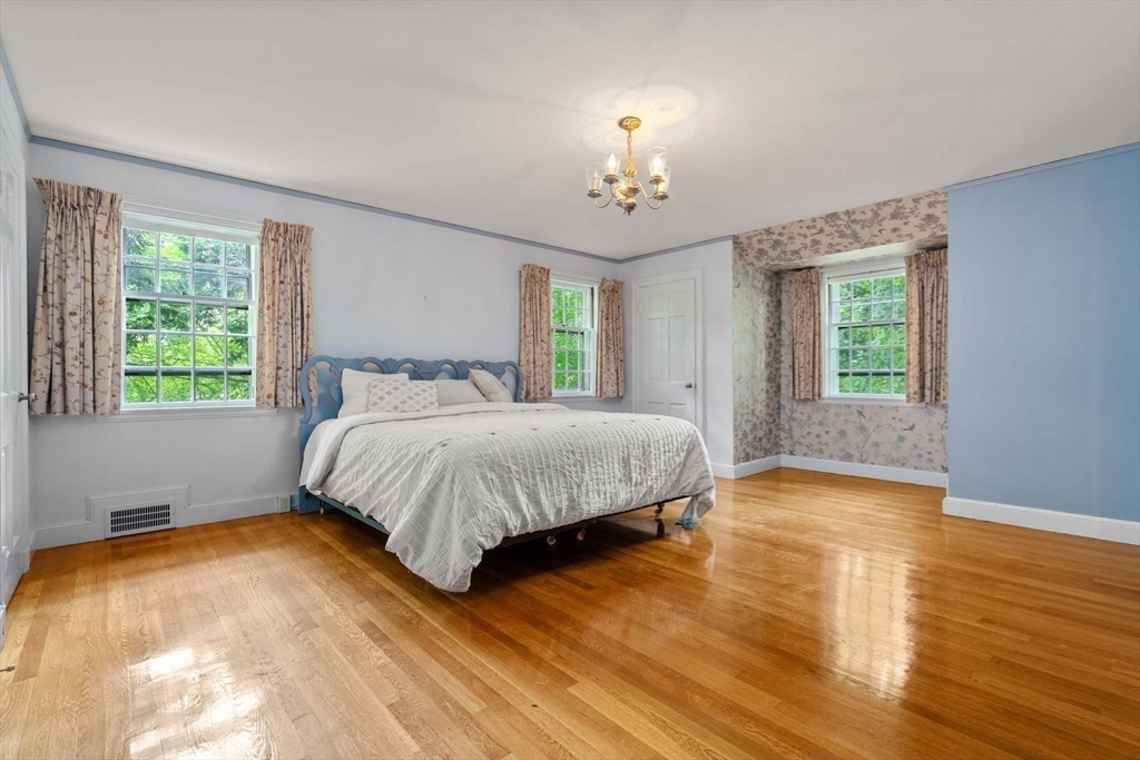 96 Wolcott Rd