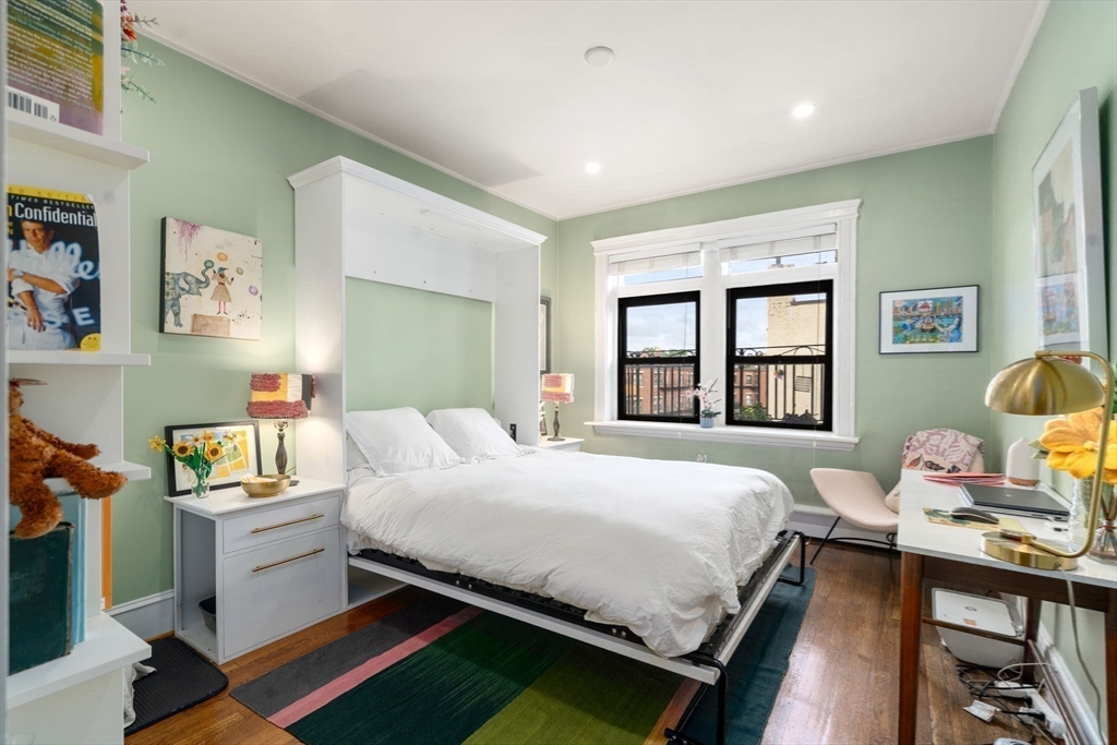 26 Medfield St # 5