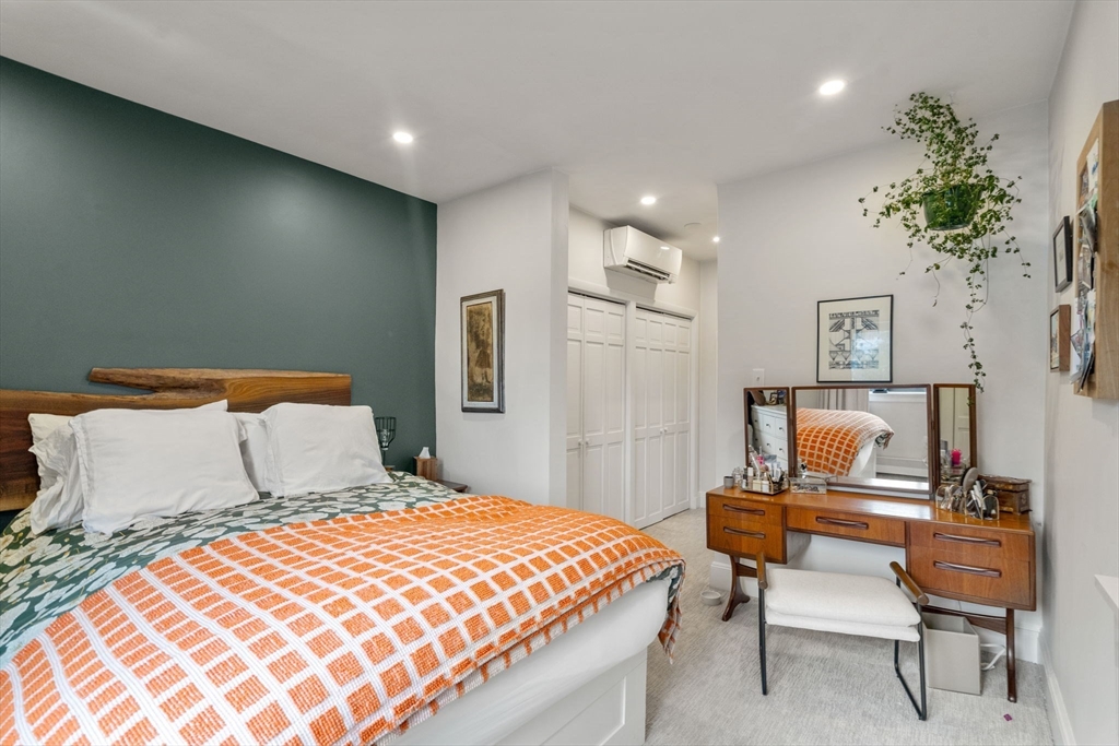26 Medfield St # 5