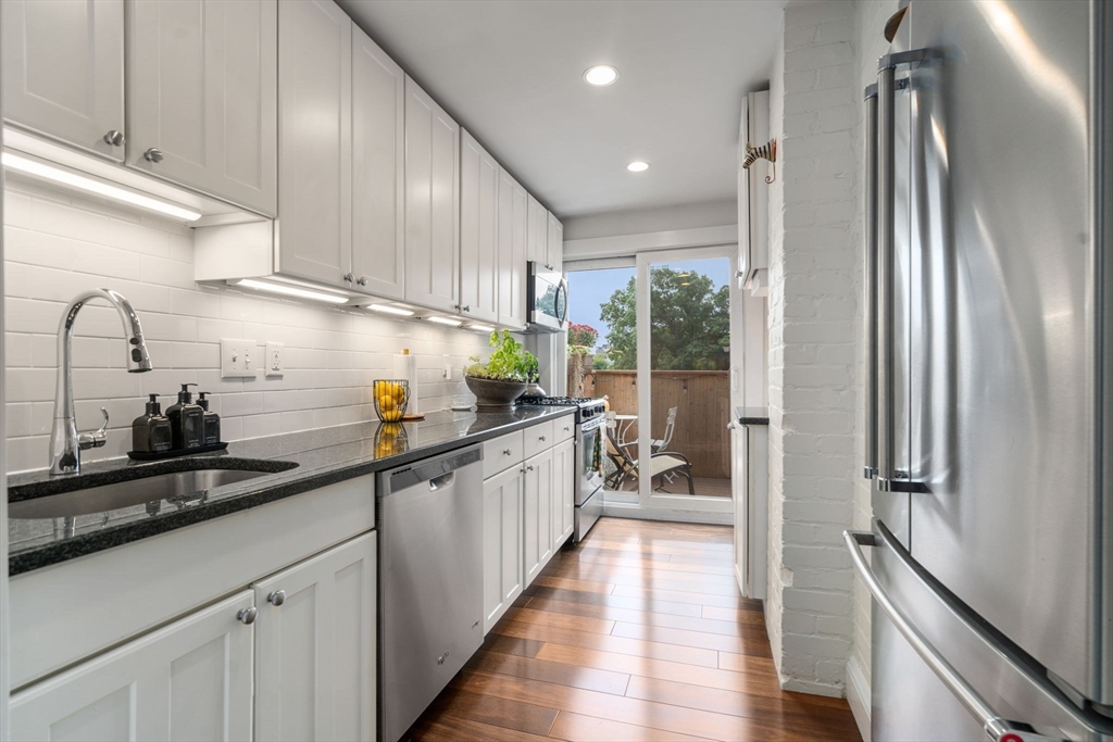 26 Medfield St # 5