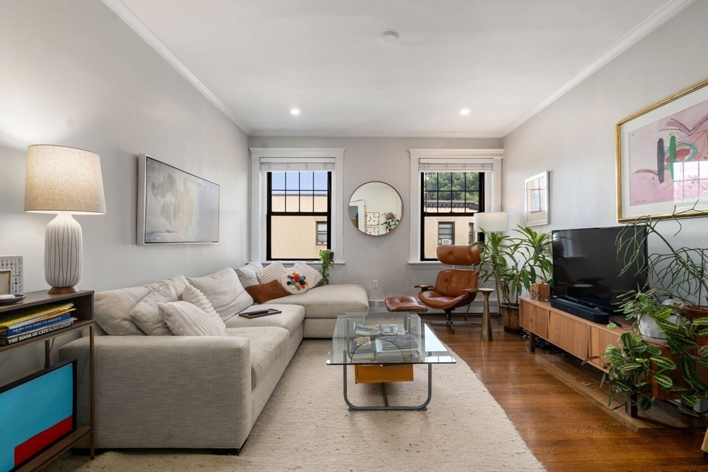 26 Medfield St # 5