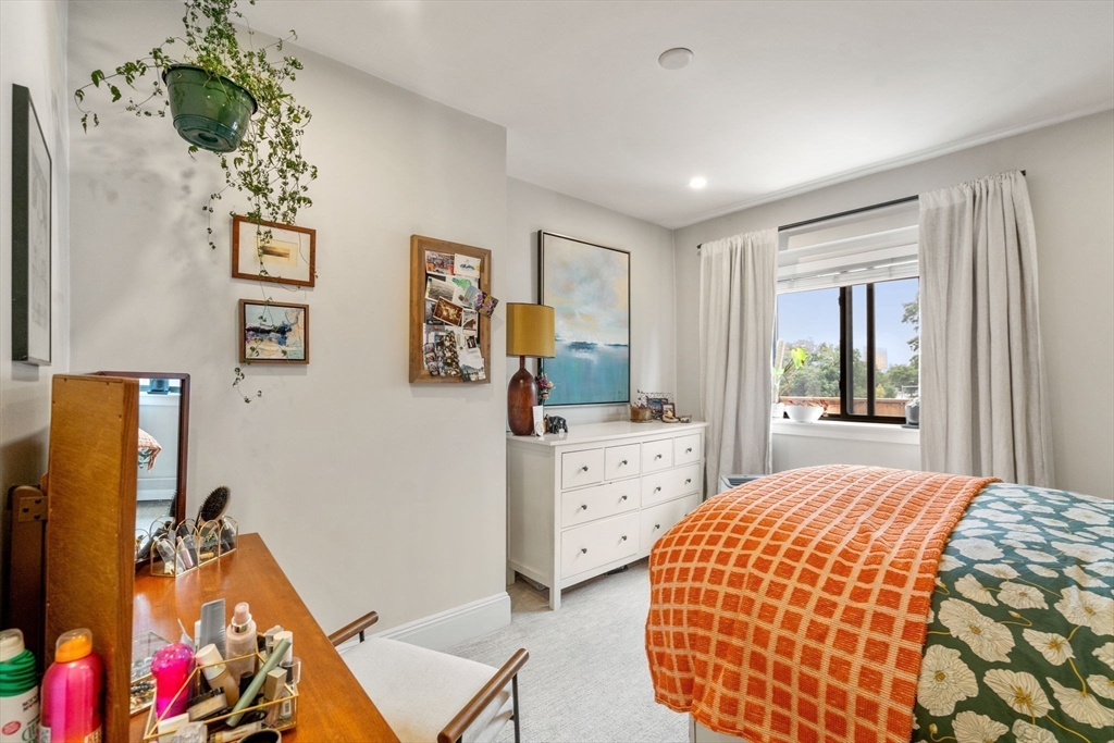 26 Medfield St # 5