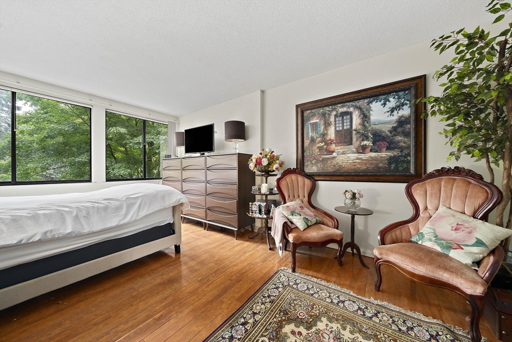 250 Hammond Pond Parkway # 303S