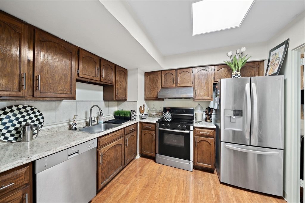 250 Hammond Pond Parkway # 303S