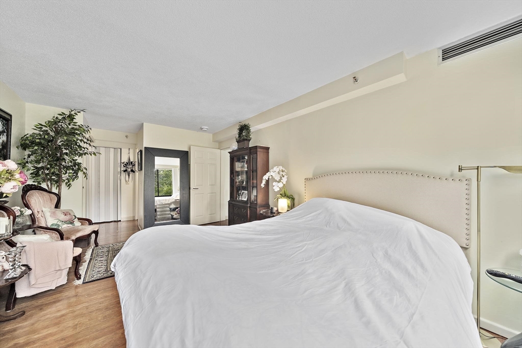 250 Hammond Pond Parkway # 303S