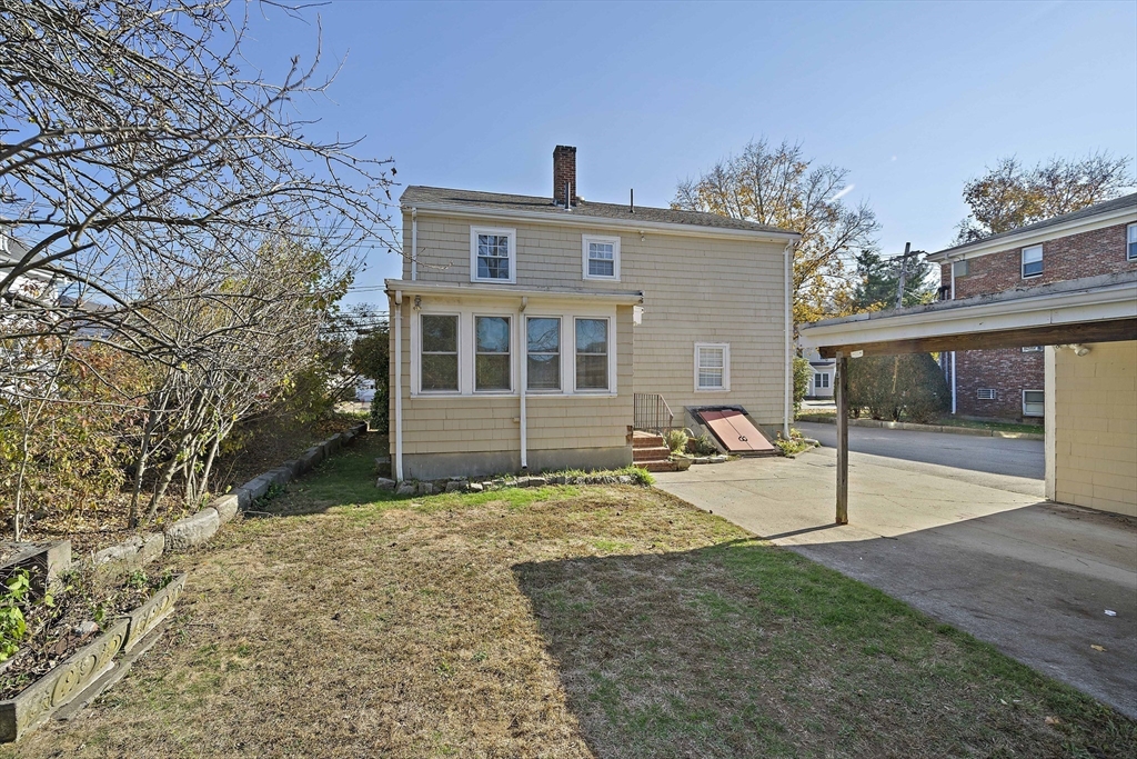 83 Lexington Street