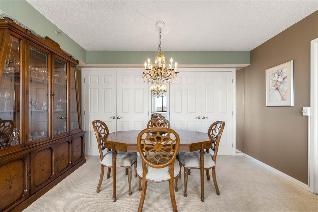 250 Hammond Pond Pkwy # 910S