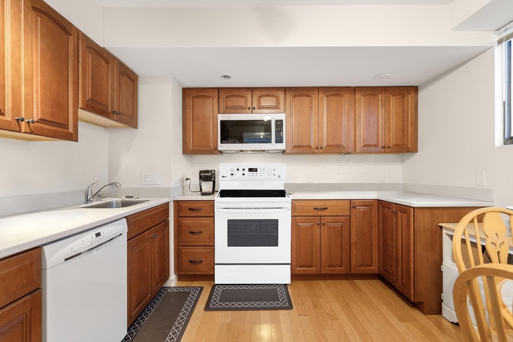 250 Hammond Pond Parkway # 1507N