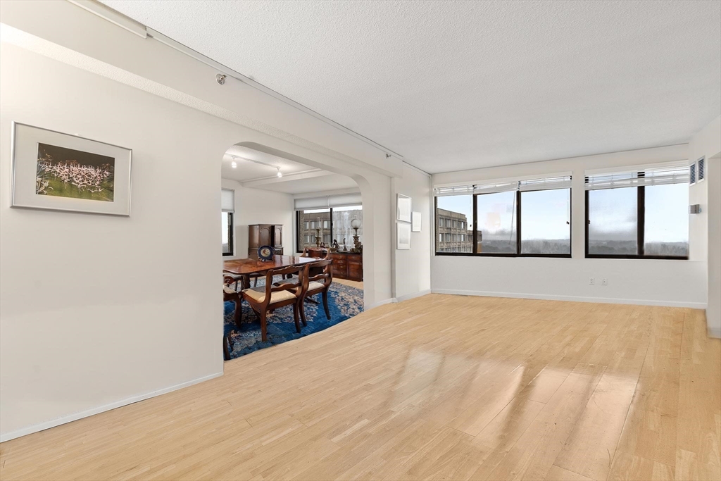 250 Hammond Pond Parkway # 1507N