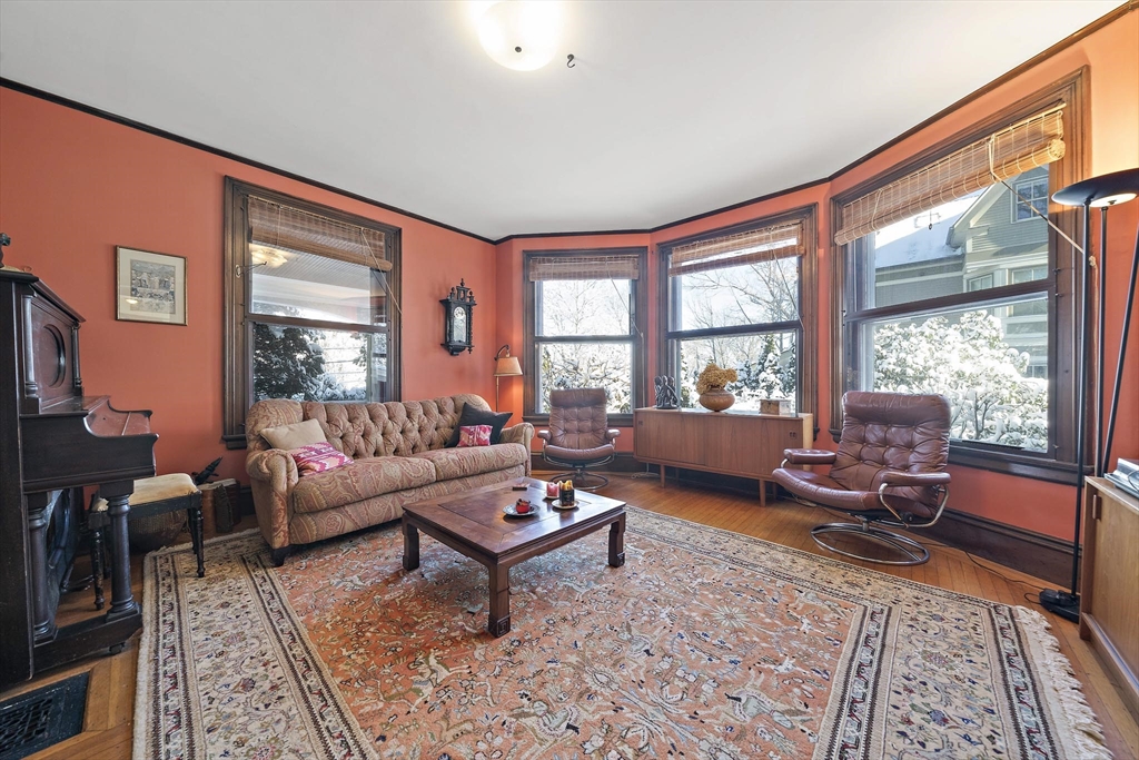 22 Winthrop St