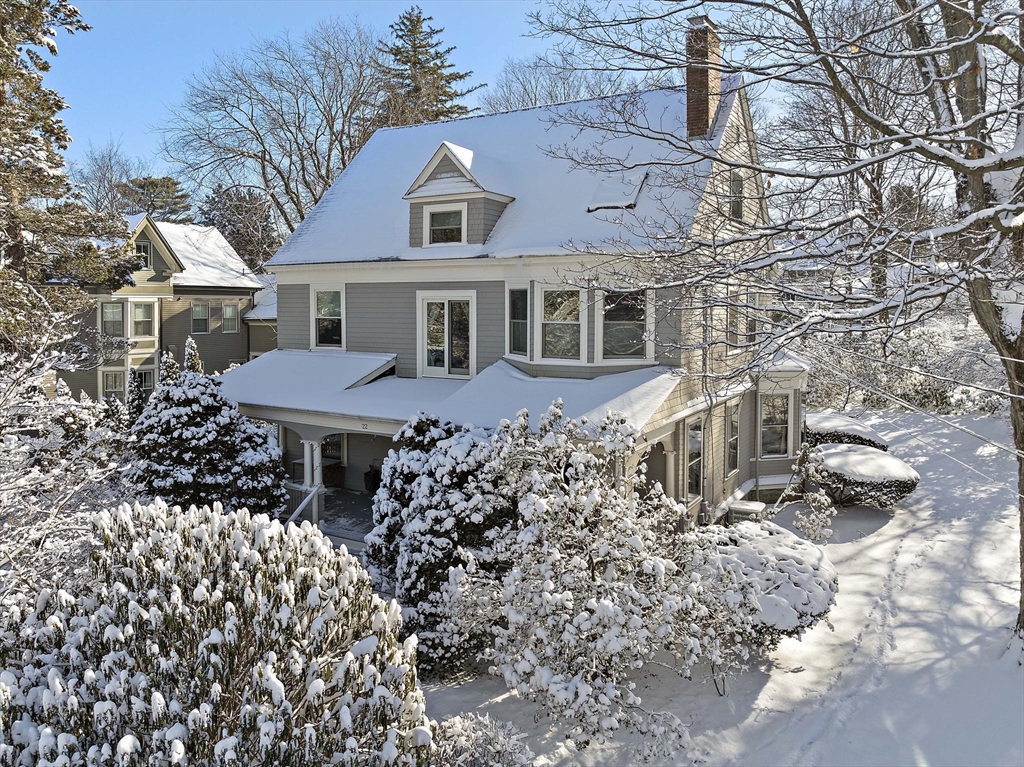 22 Winthrop St