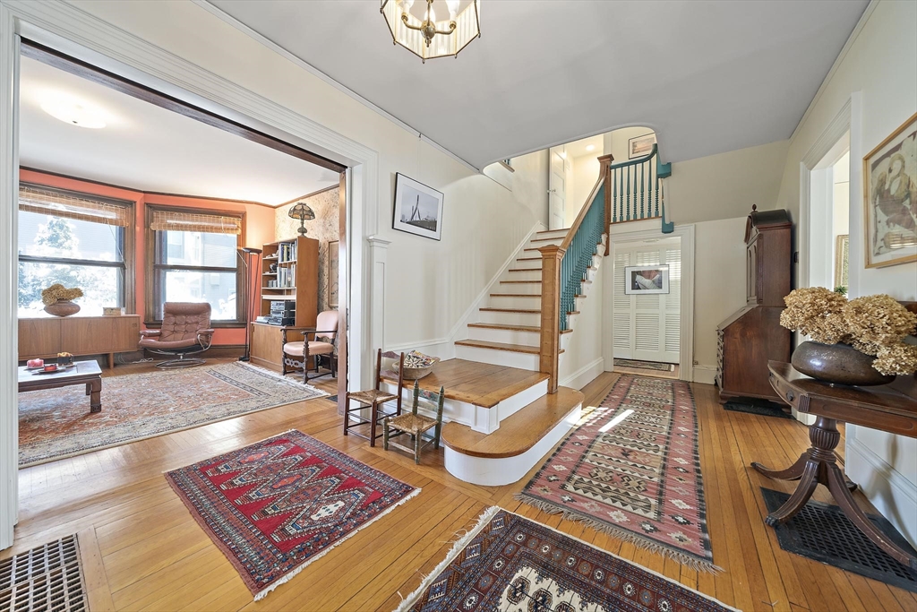 22 Winthrop St