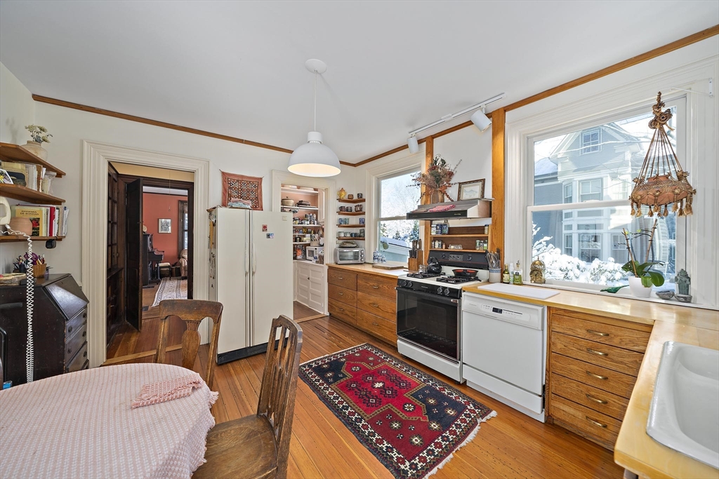 22 Winthrop St