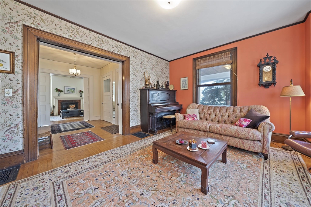 22 Winthrop St