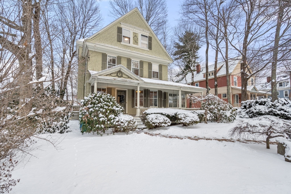 48 Ballard St