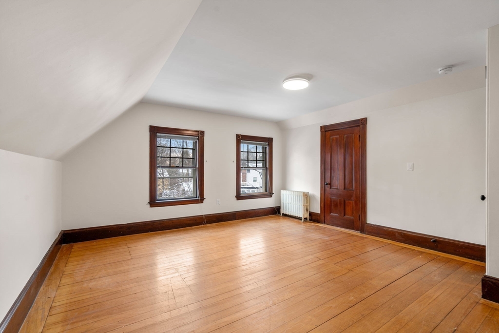 48 Ballard St