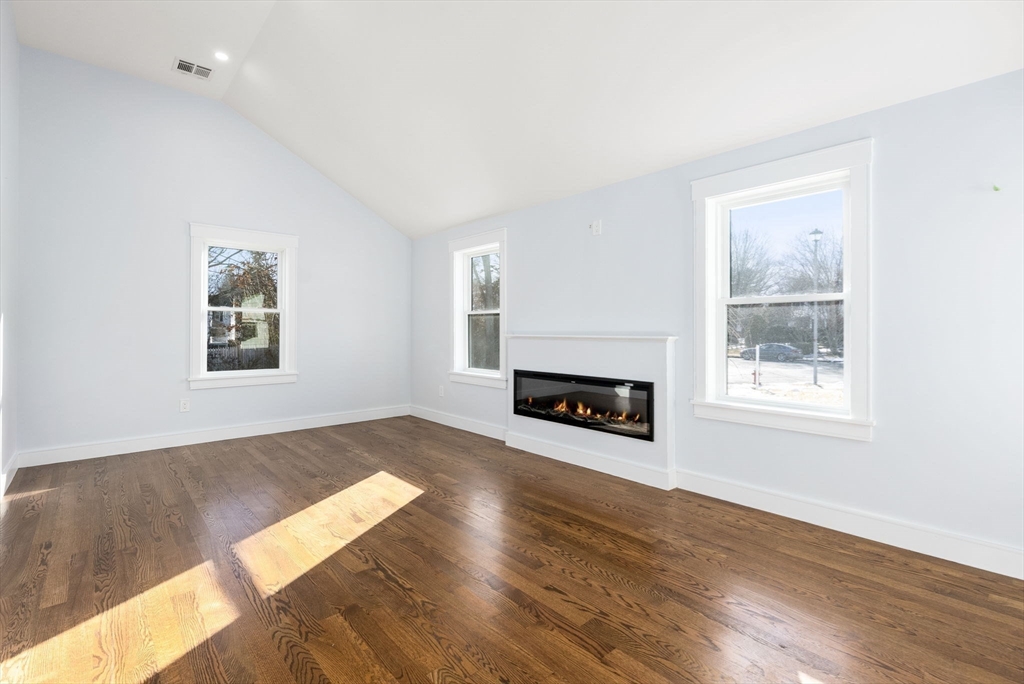 25 Geraldine Drive