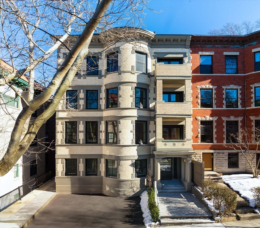 6 Claflin Rd # C3