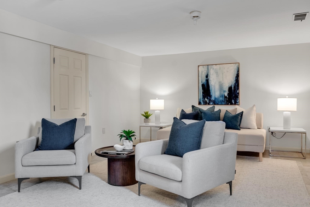 571 Boylston St # 571