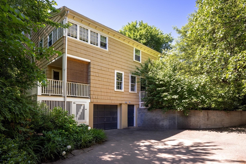 26 Welland Rd