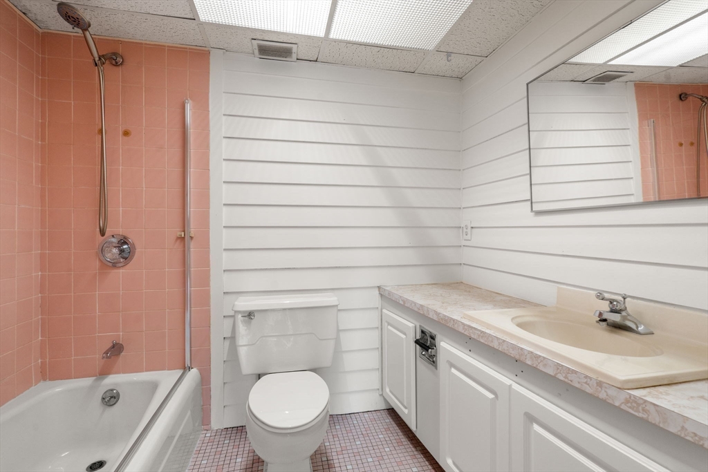 57 Broadlawn Park # 6B