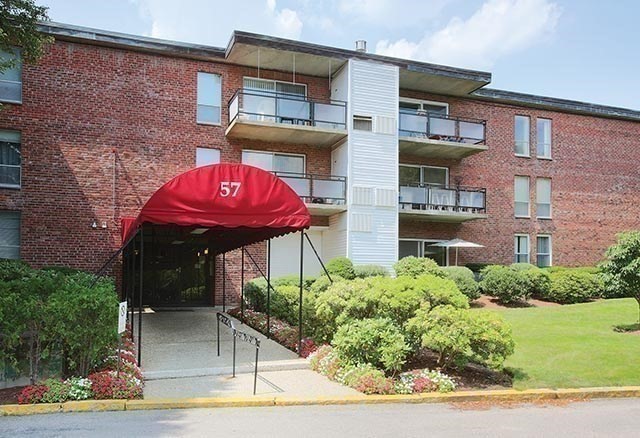 57 Broadlawn Park # 6B