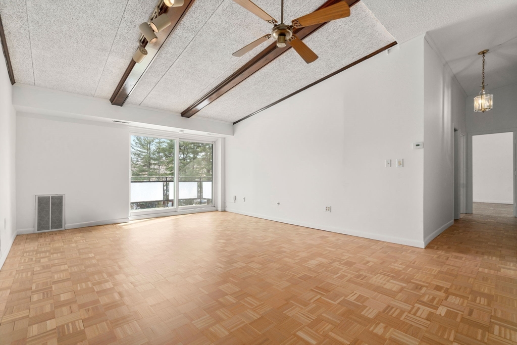 57 Broadlawn Park # 6B