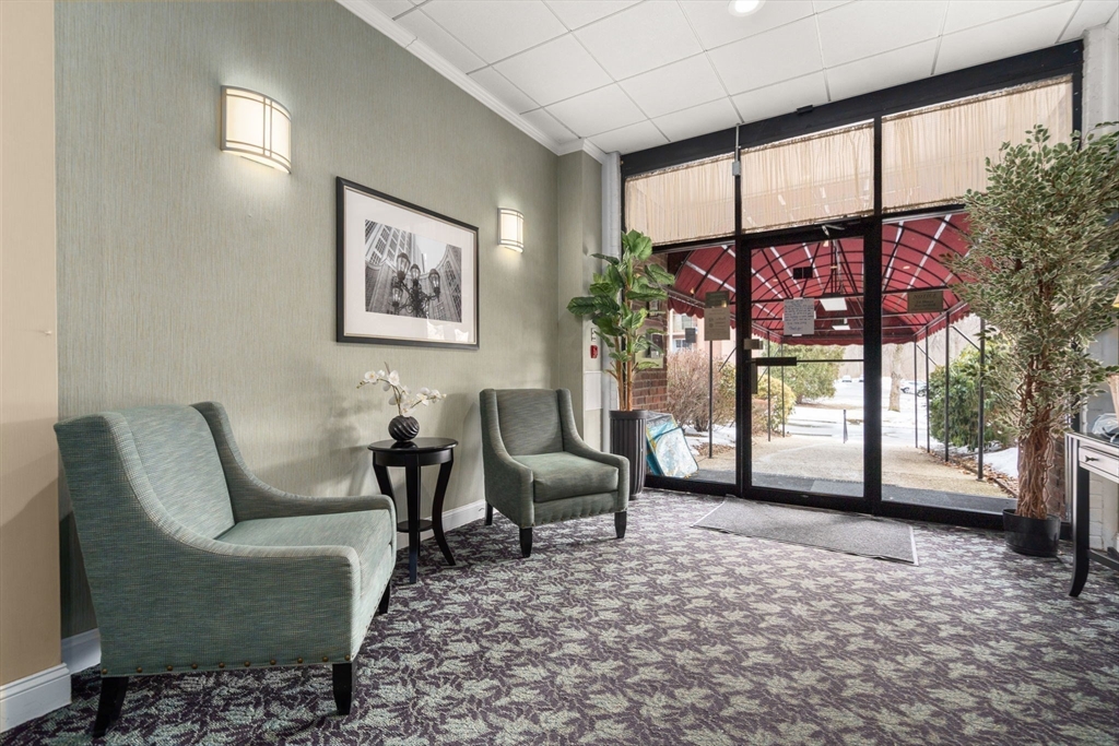 57 Broadlawn Park # 6B