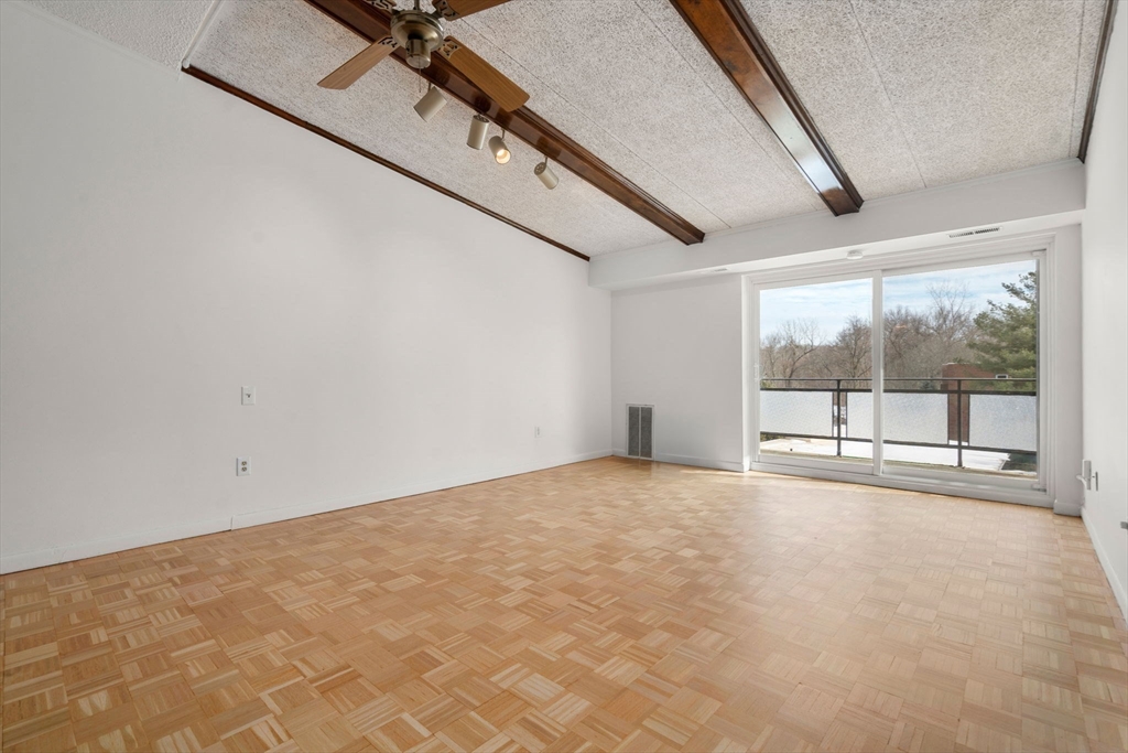 57 Broadlawn Park # 6B
