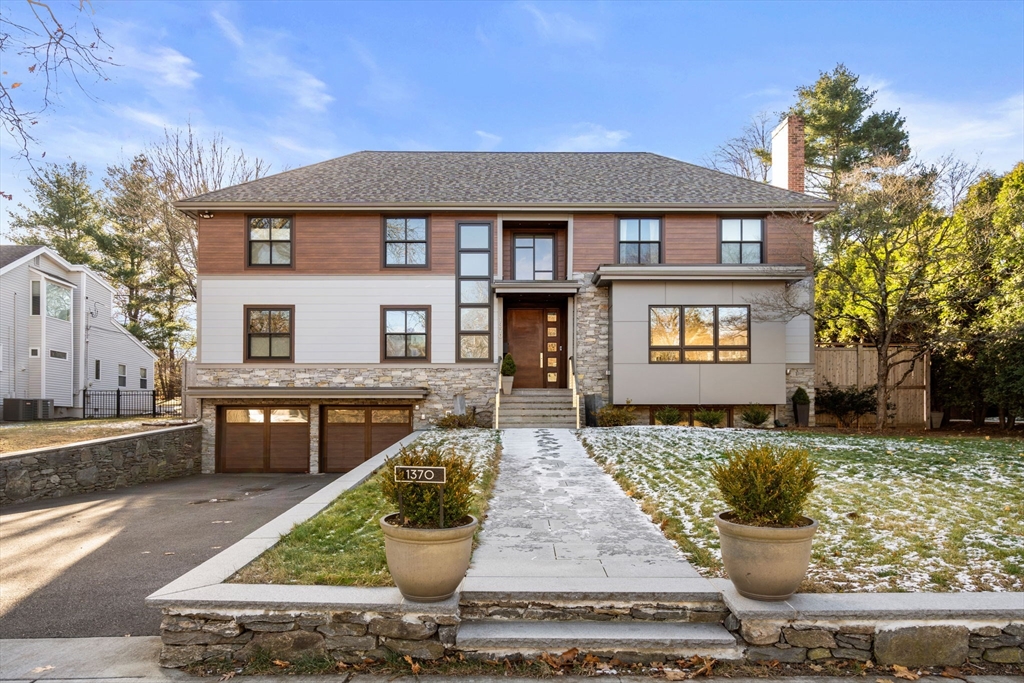 1370 Commonwealth Ave