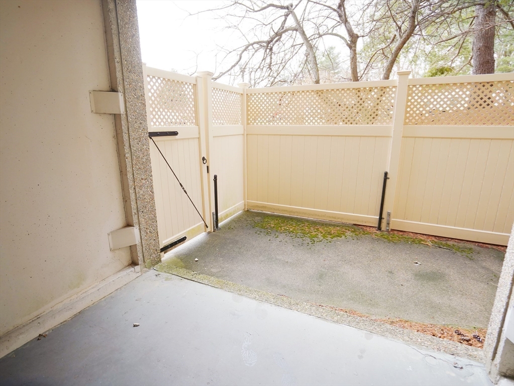 250 Hammond Pond Parkway Unit 116S