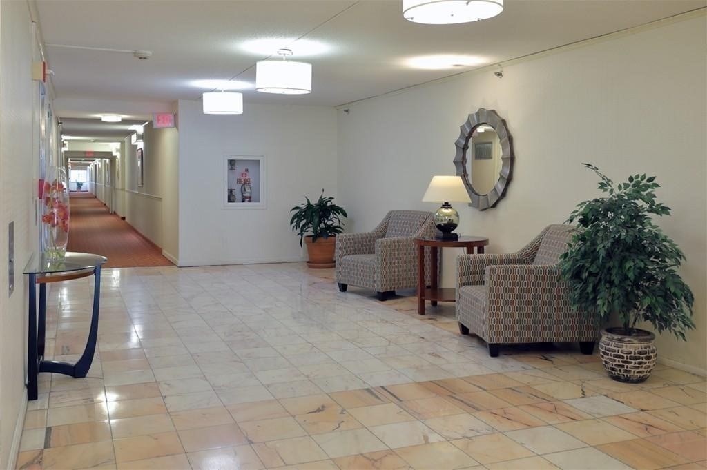 250 Hammond Pond Parkway Unit 116S