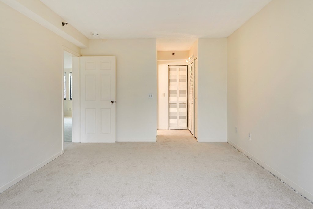 250 Hammond Pond Parkway Unit 116S