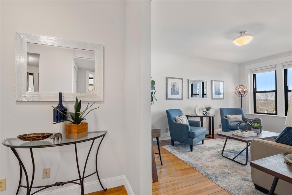 2003 Commonwealth Ave # 11