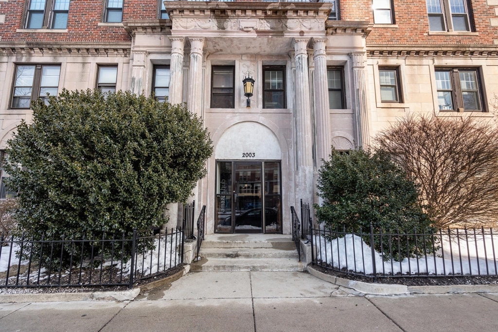 2003 Commonwealth Ave # 11