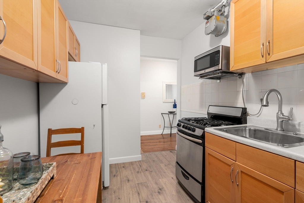 2003 Commonwealth Ave # 11