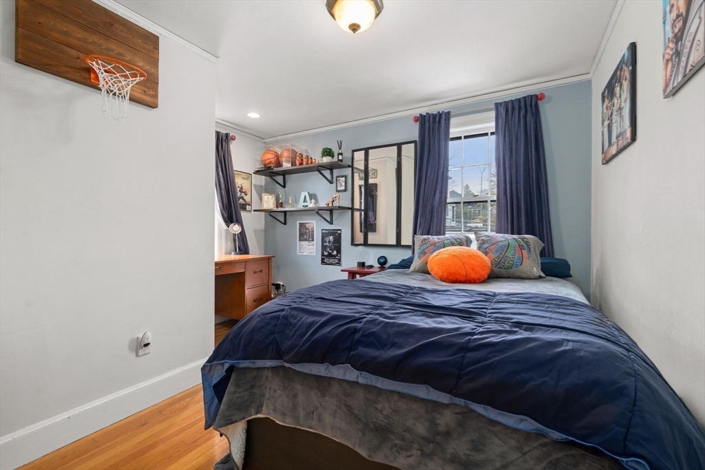 42 Alexander Rd