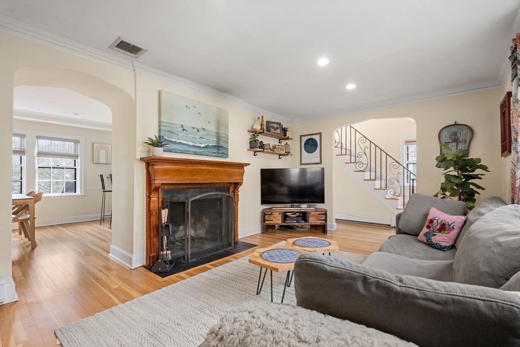 42 Alexander Rd