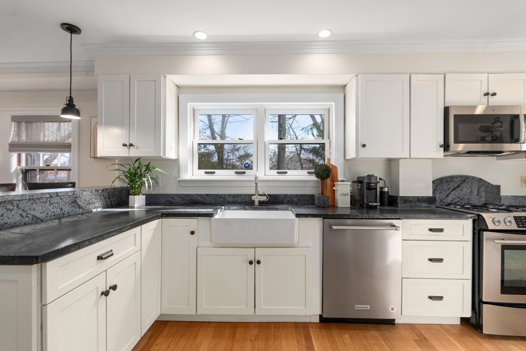 42 Alexander Rd